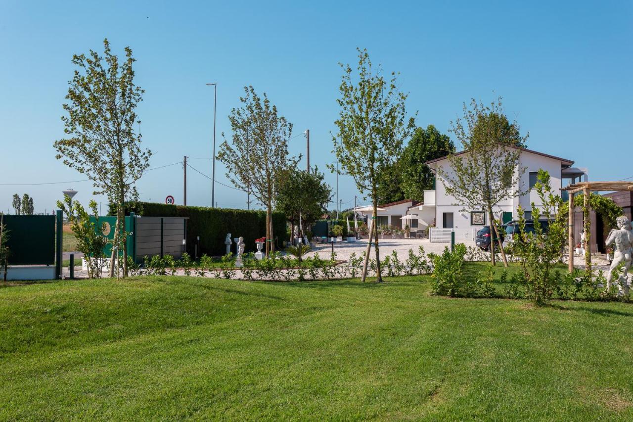 I Delfini - Natural B&B Cesenatico Eksteriør billede